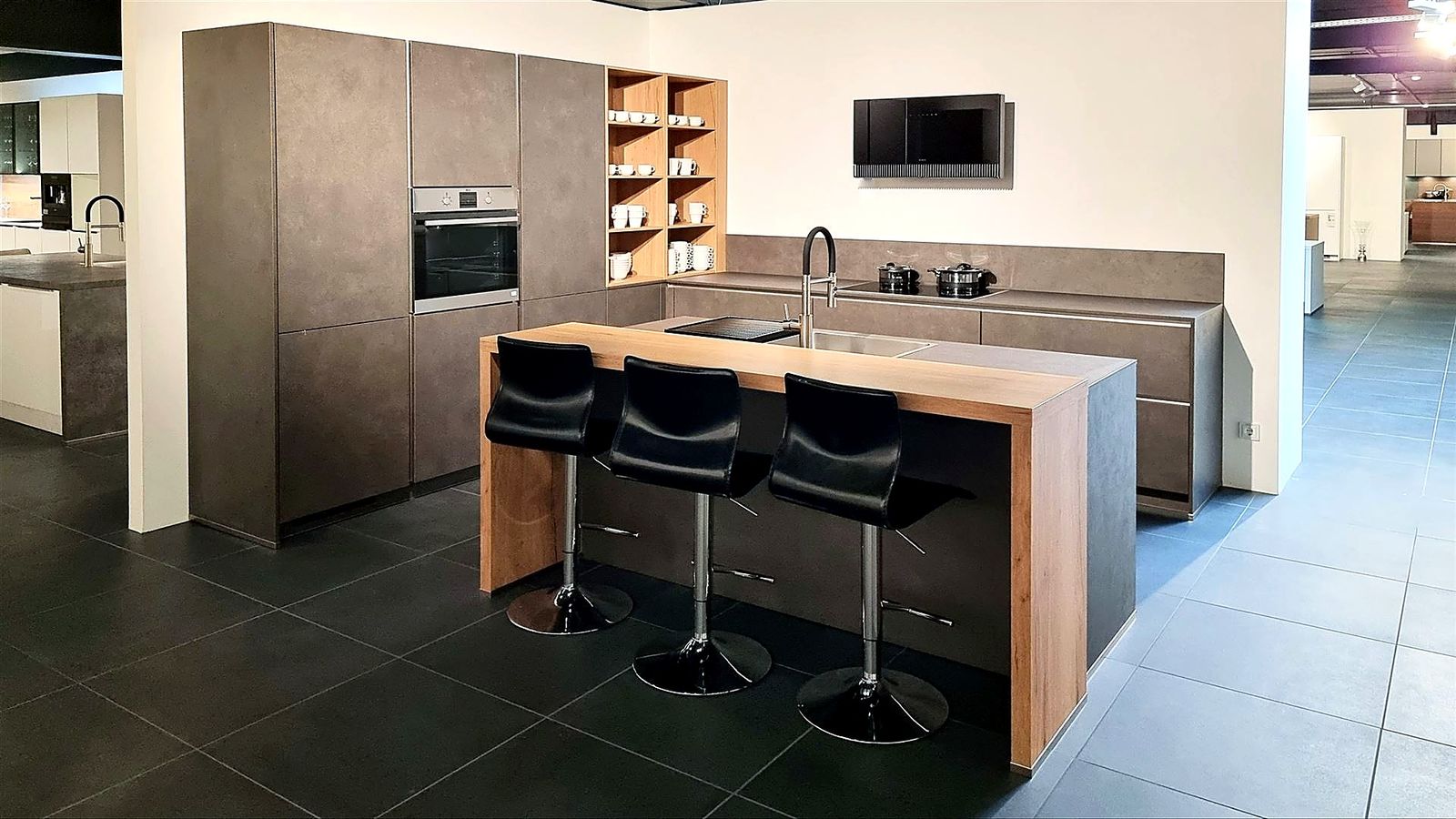 Raumidee 3174, Riva Beton Terragrau